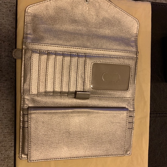 Women’s wallet - Picture 2 of 4